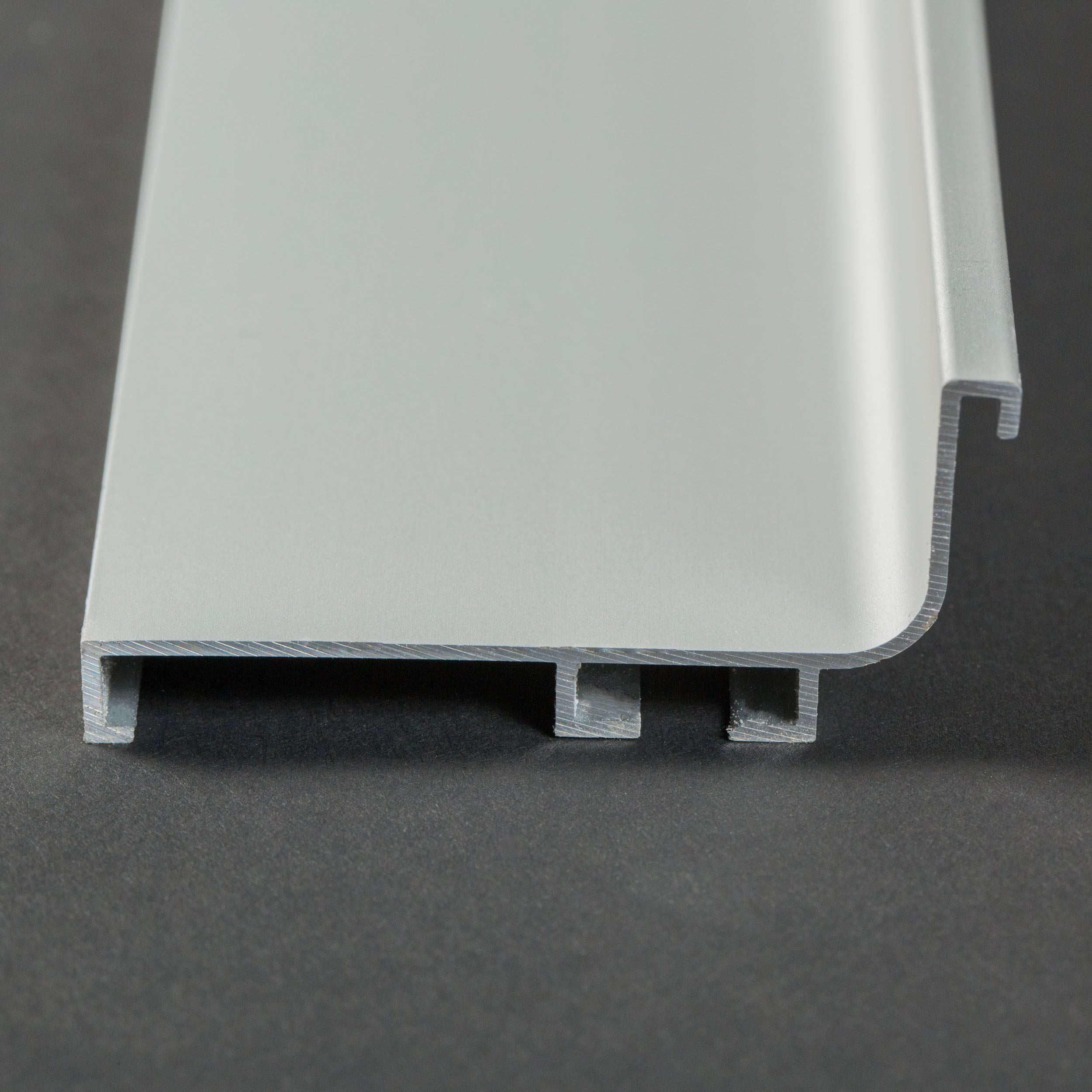 Tirador Gola Tipo J Aluminio 3 Metros