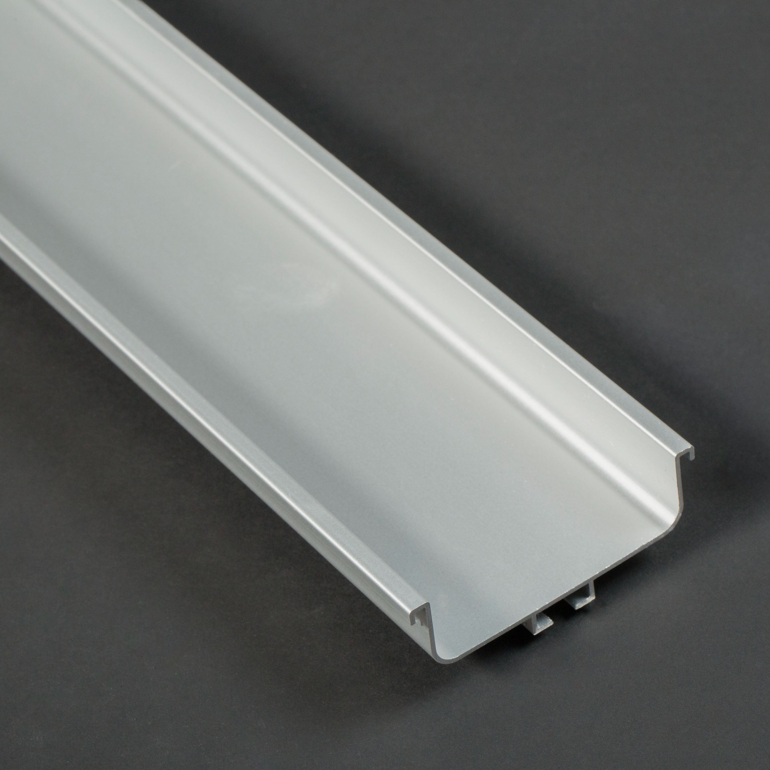 Tirador Gola Tipo U Aluminio 3 Metros