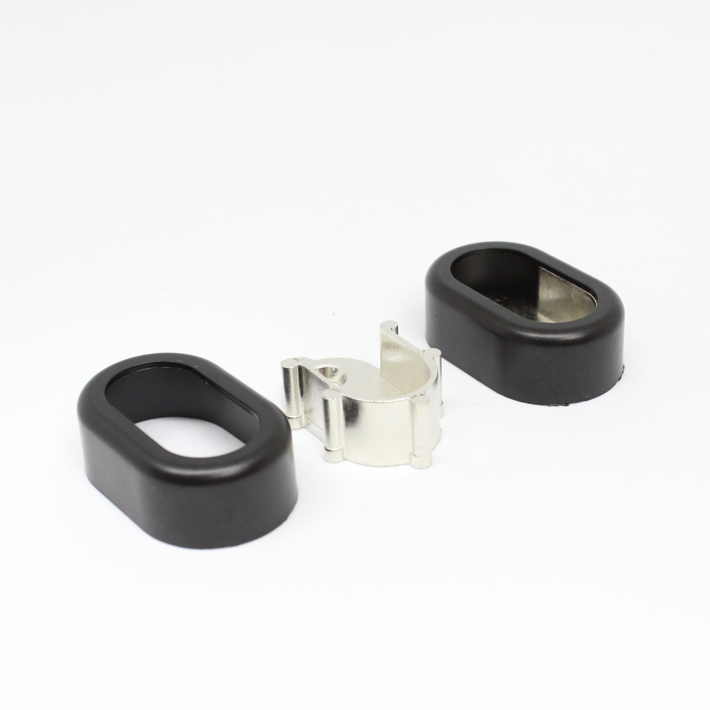 Soporte de Barra Ovalada Negro Lateral con Tapa und.