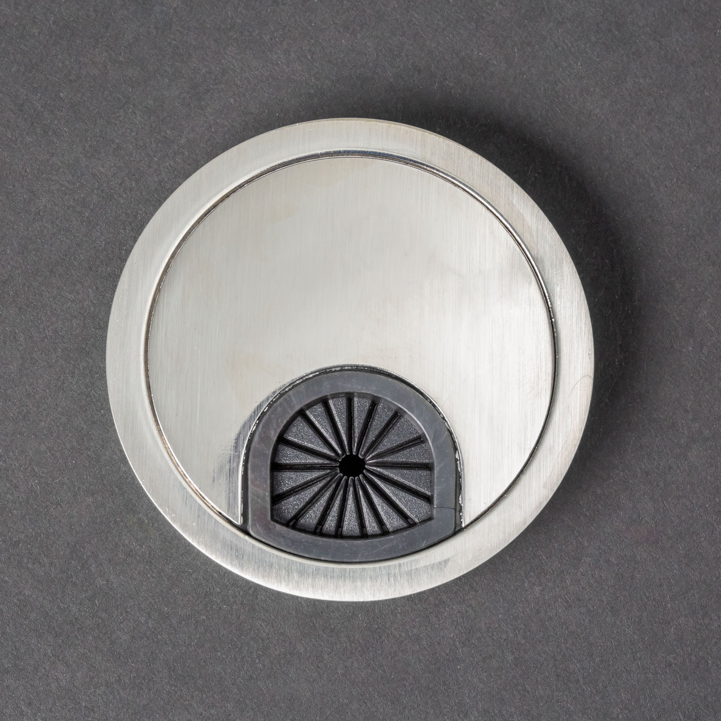 Pasacable Redondo Metálico Satin Nickel