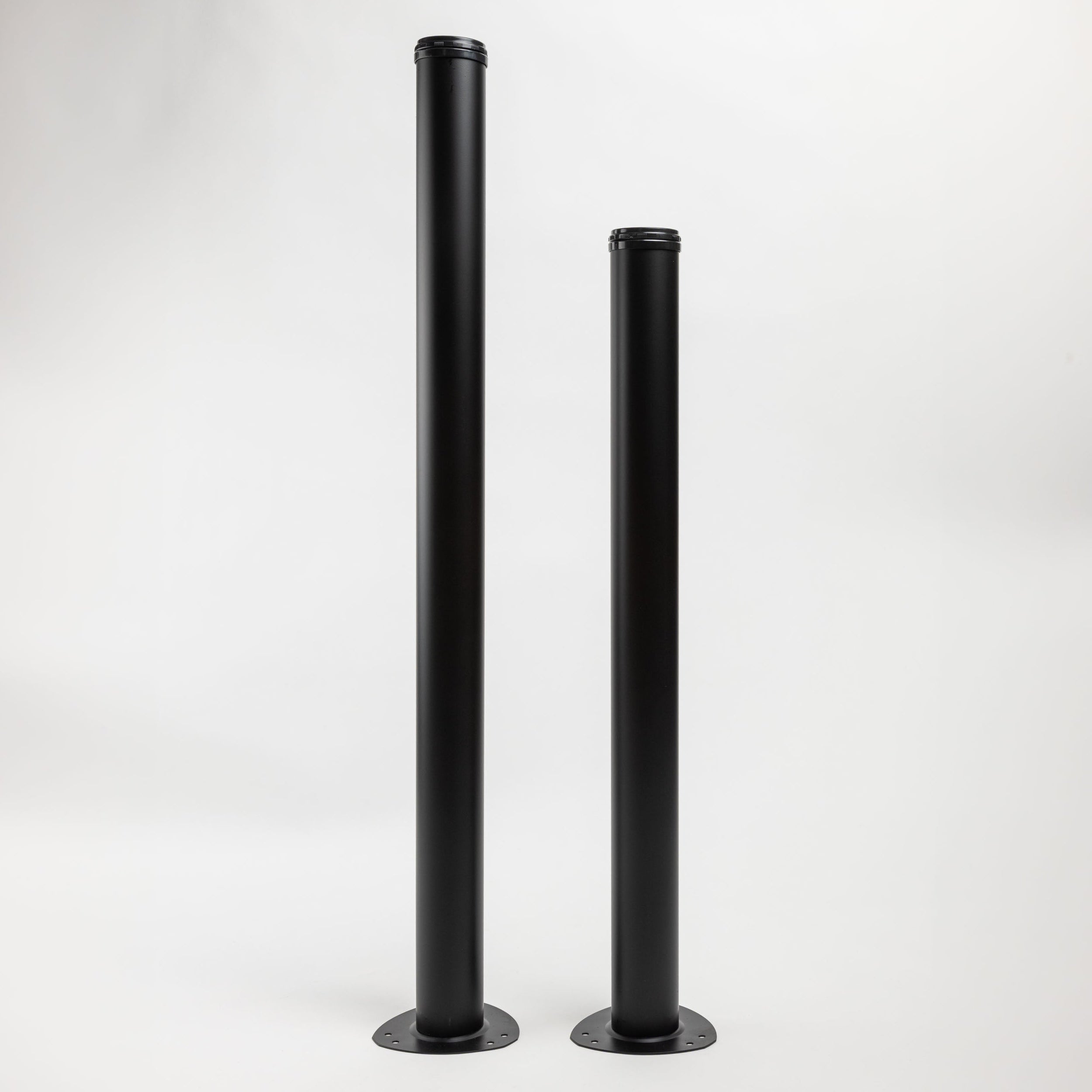 Pata Regulable Negra 870 mm. x 60 mm.