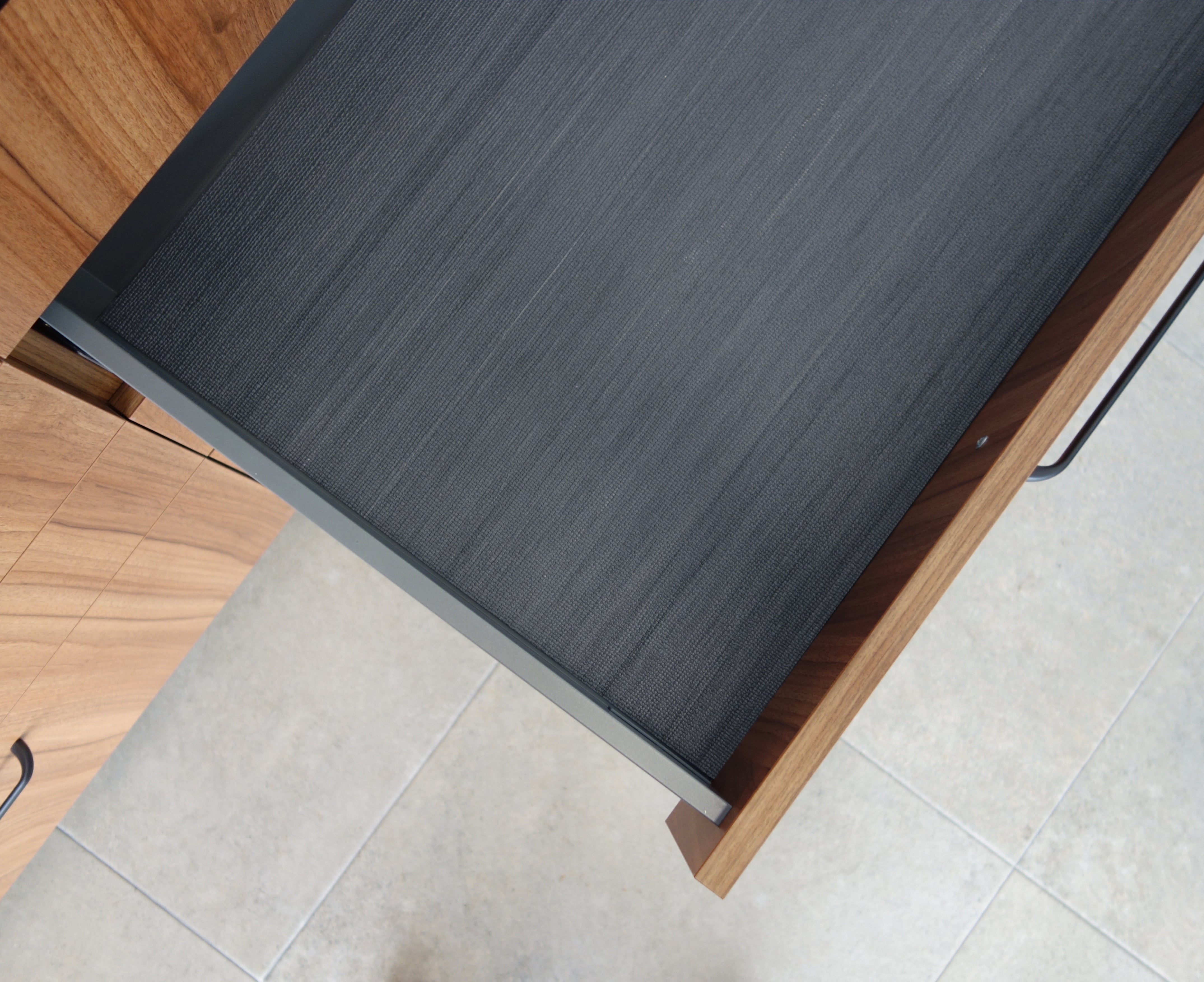 PROTECTOR ANTIDESLIZANTE SACK ANTRACITA 1200 X 473