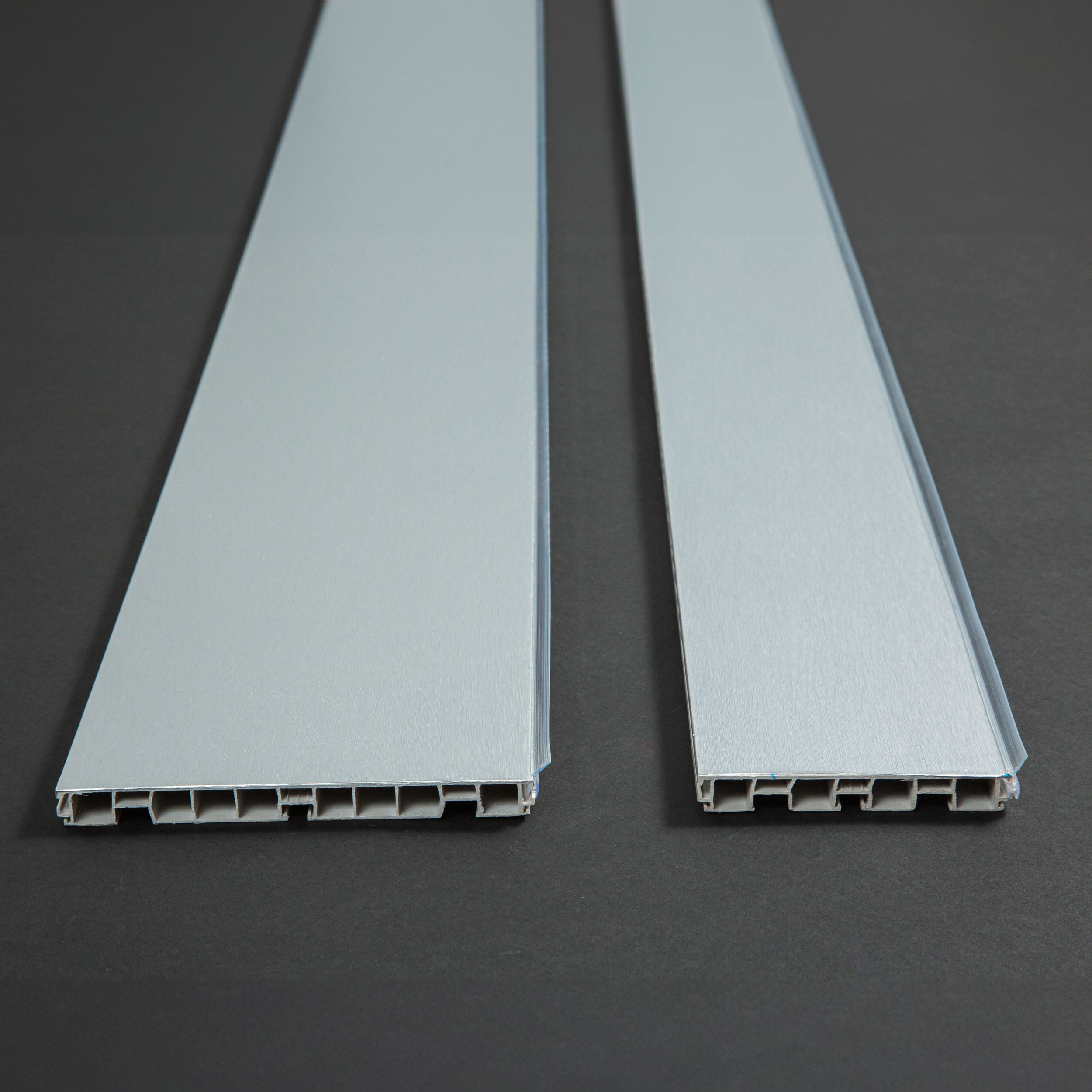 Zocalo PVC Color Aluminio 15 cm. 3 Metros