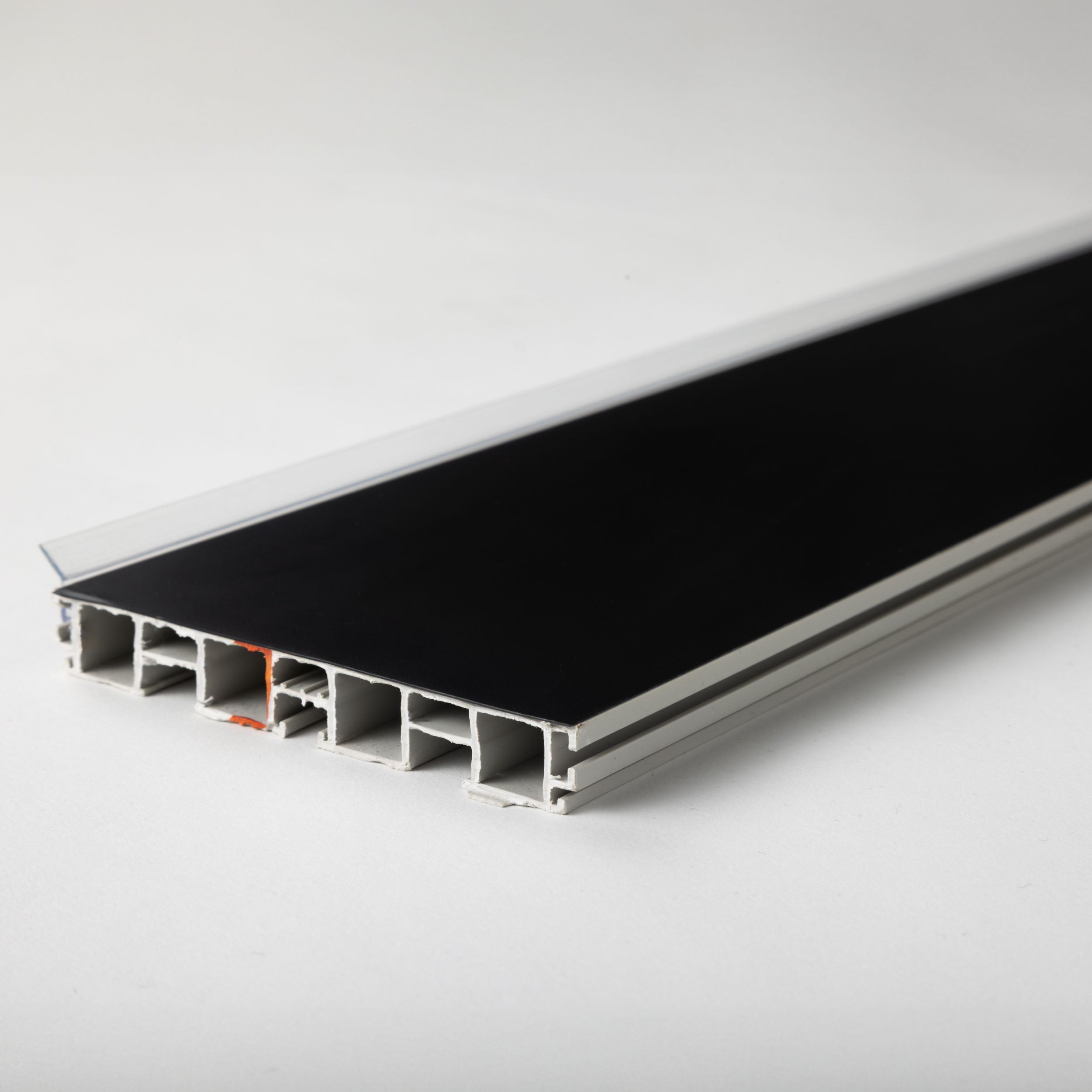 Zocalo PVC Color Negro 10 cm. 3 Metros