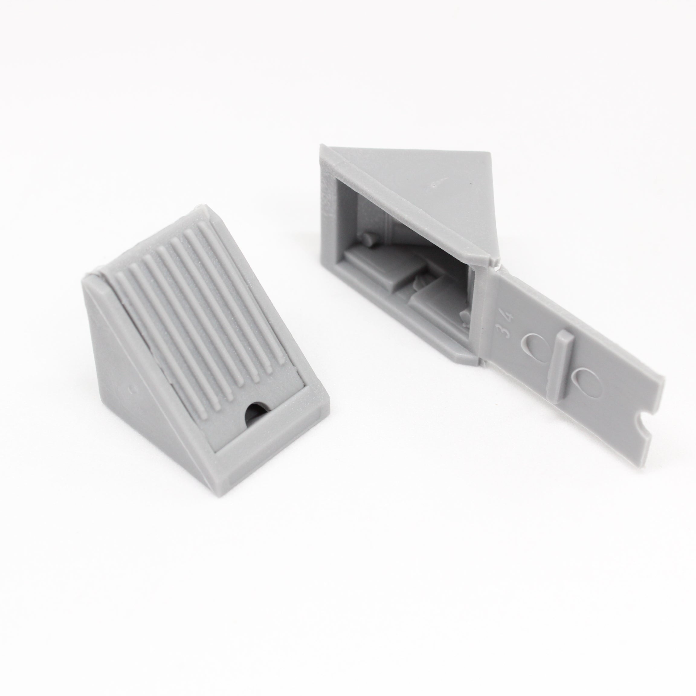Escuadra Triangular Sencilla Gris 100 und.
